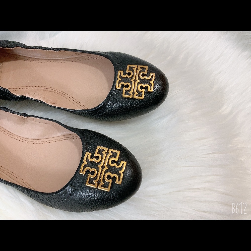 Authentic Tory Burch Sandal  size 7 1/2 M - Picture 2 of 8
